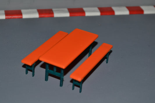 Bierzelt - Partygarnitur 3 Teilig BiColor 1:32 PGBC132