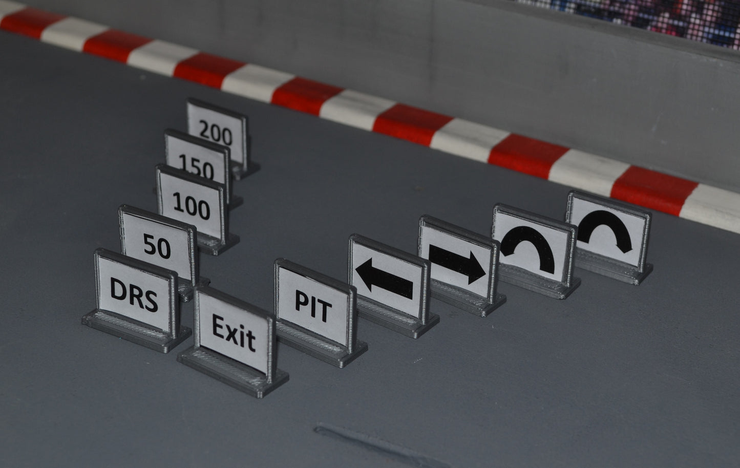 Track Markers / Hinweisschilder Set 2 (10Stk) TMS02